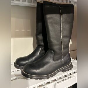 UGGs women’s tall leather boots size 8 shearling